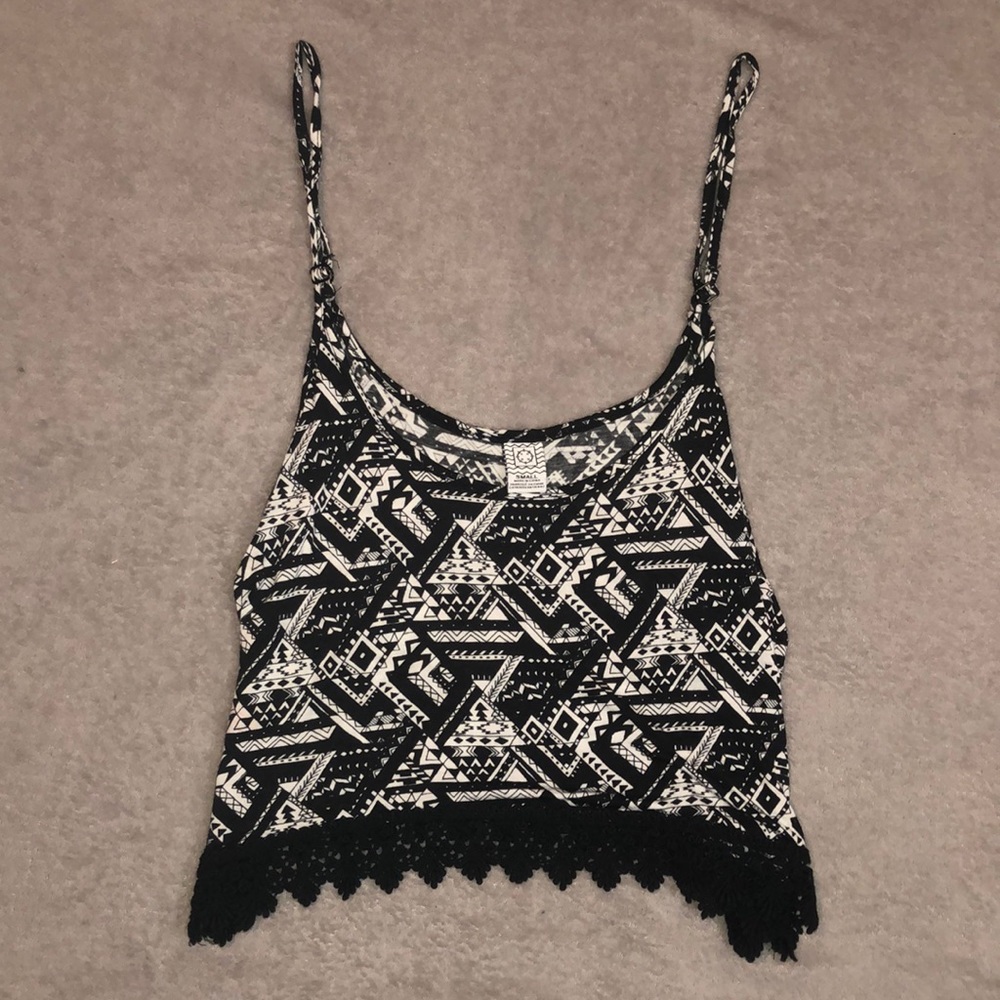 Empyre - cropped tank w/adjustable straps